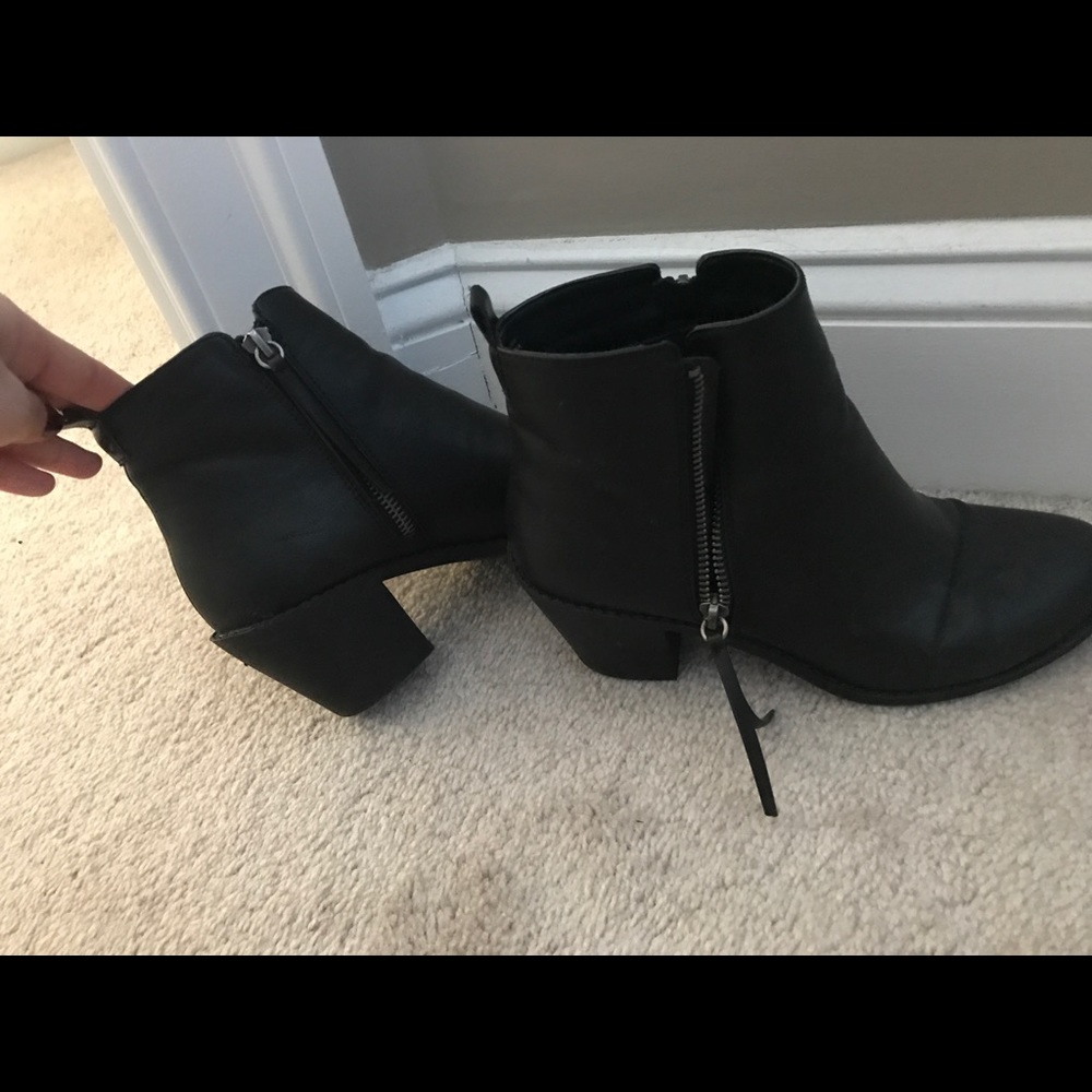 Black booties - Picture 2 of 6